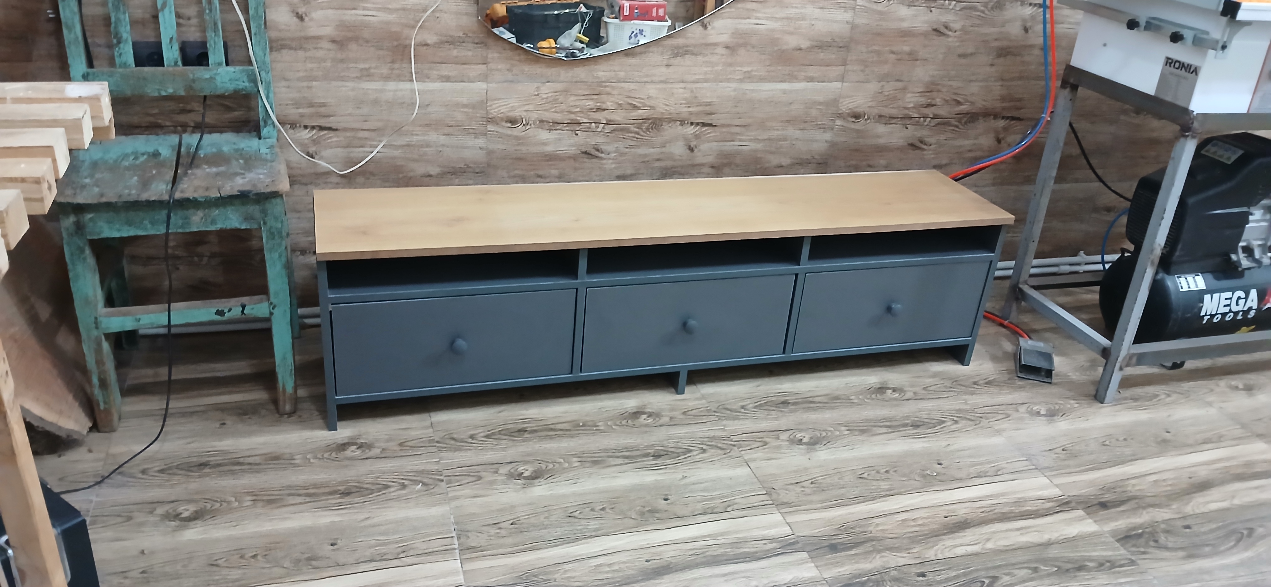 میز تلویزیون