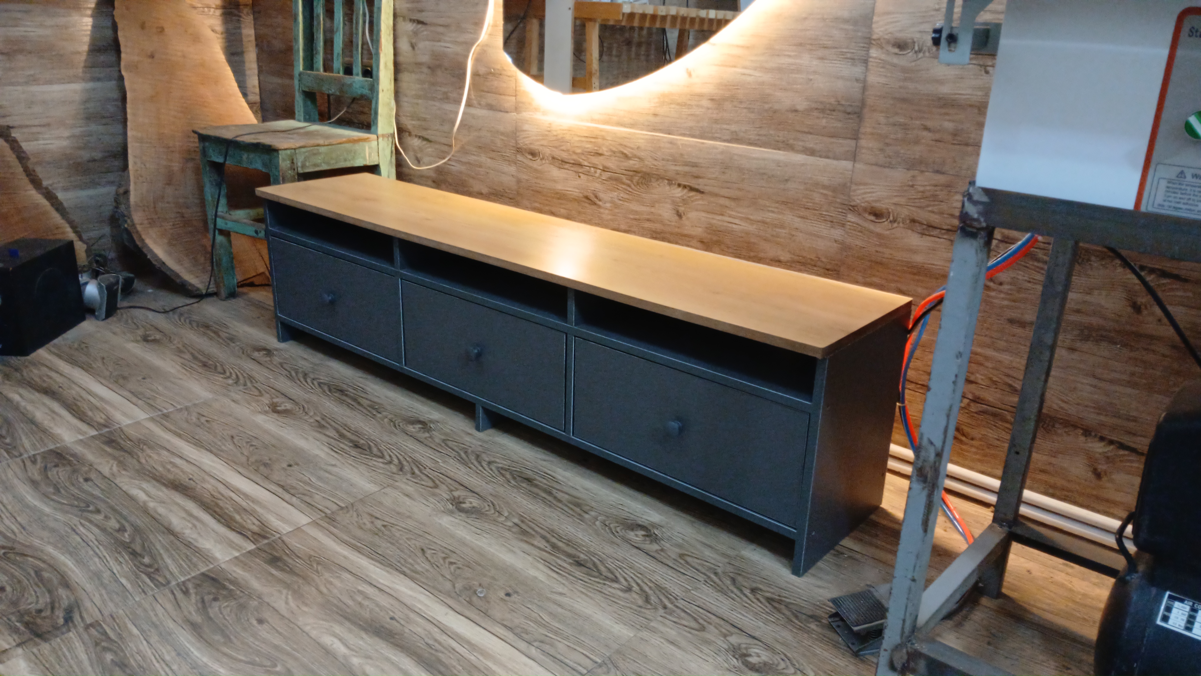 میز تلویزیون