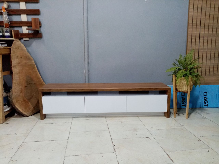 میز تلویزیون