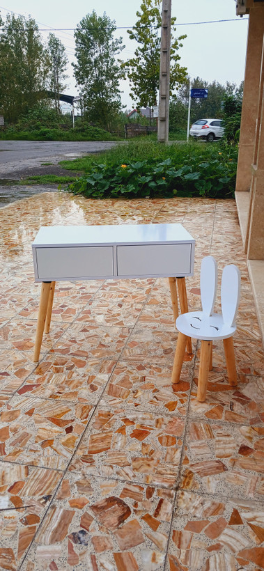 میز تحریر کودک